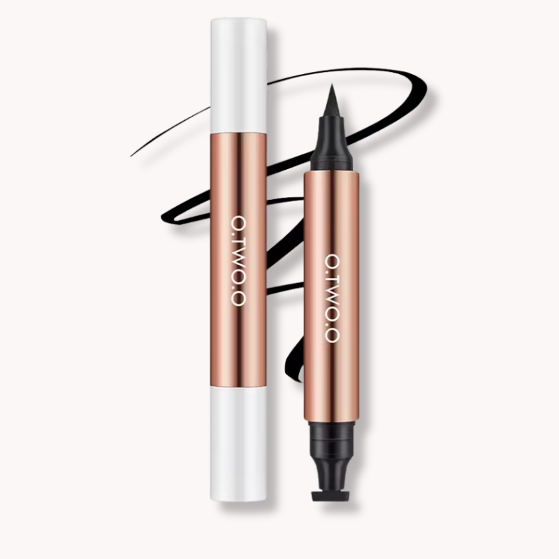 Cleopatra O.TWO.O dual-action eyeliner stamp in rose gold with fine tip brush for cat-eye wing looks.